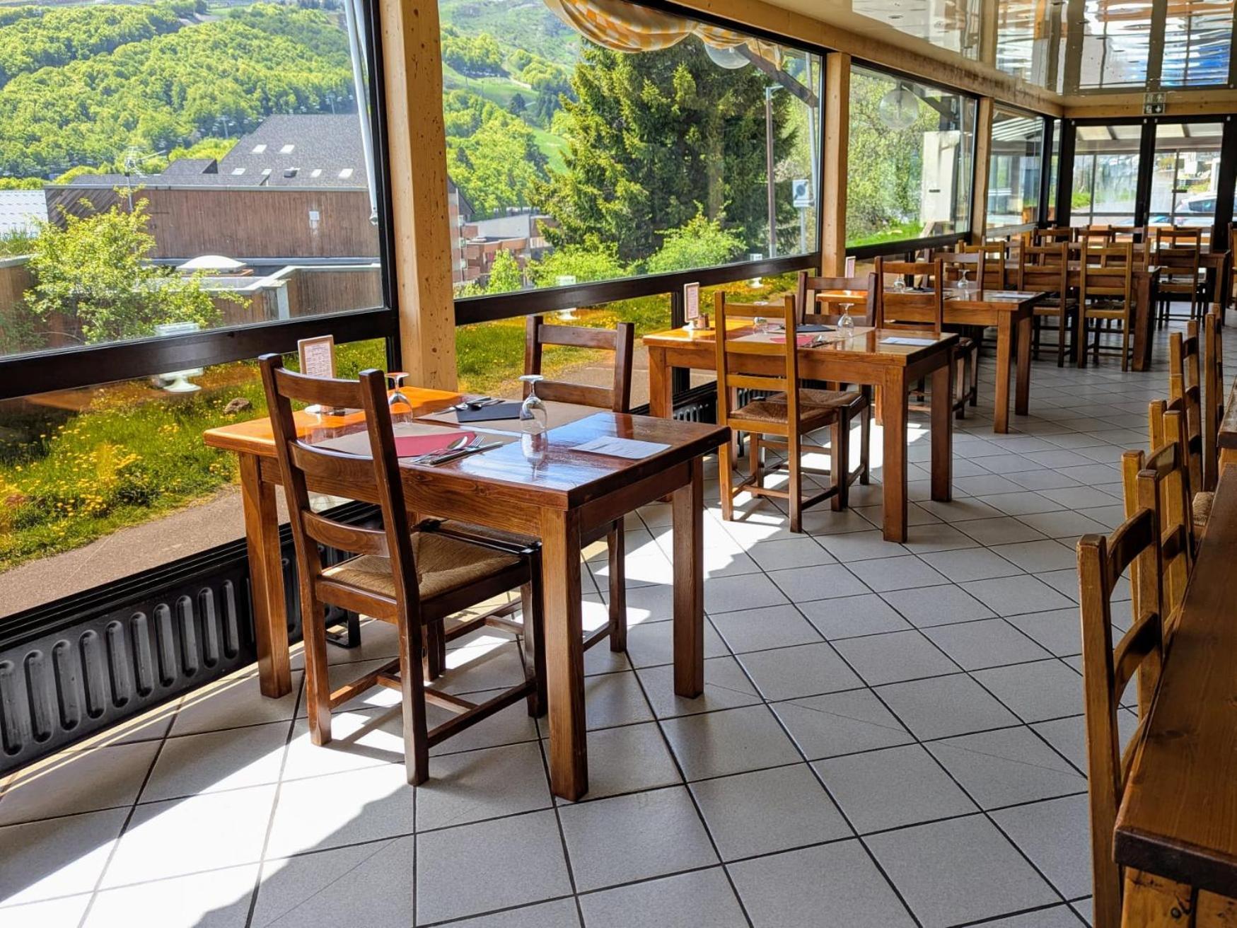Gergovia Hotel Super Besse Buitenkant foto