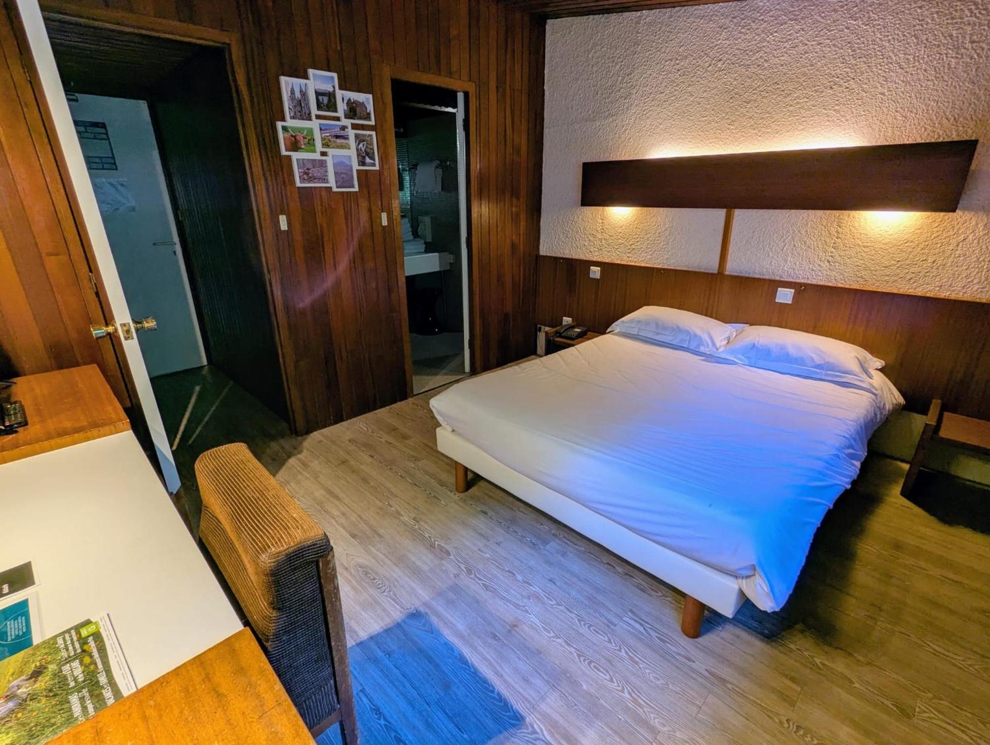 Gergovia Hotel Super Besse Buitenkant foto